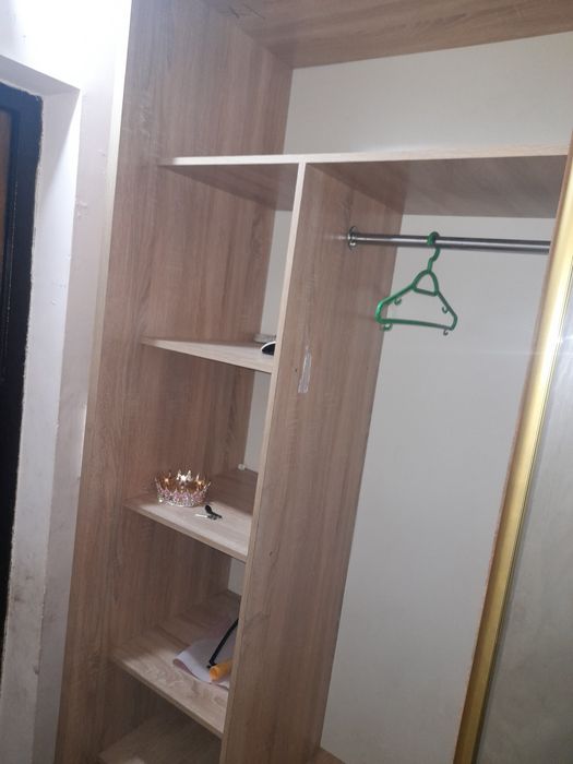 Продам Шкаф в прихожую