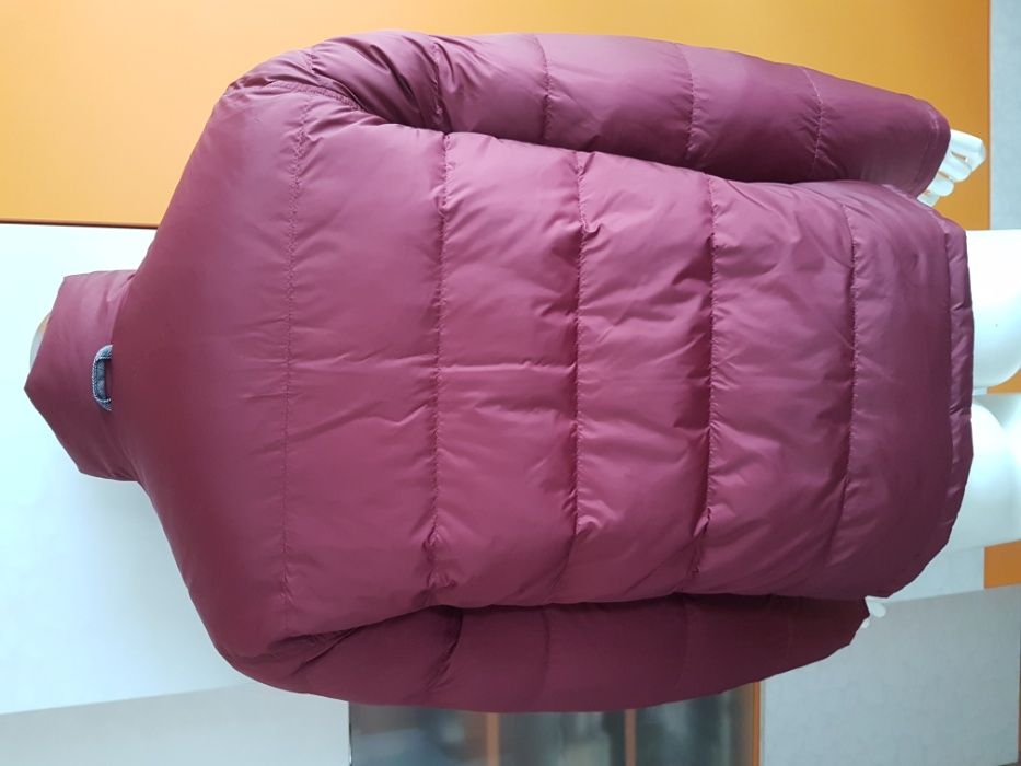 Двулицево Tommy Hilfiger мъжко зимно пухено яке размер S новo