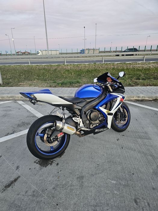 Suzuki GSXR K7  600