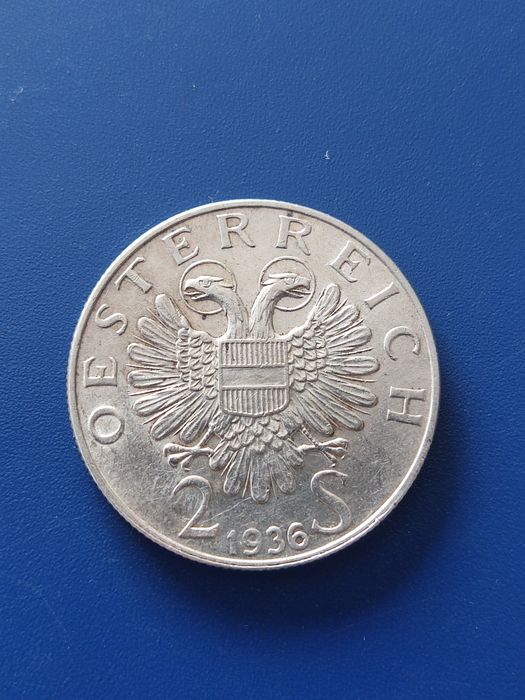 Антикварная монета