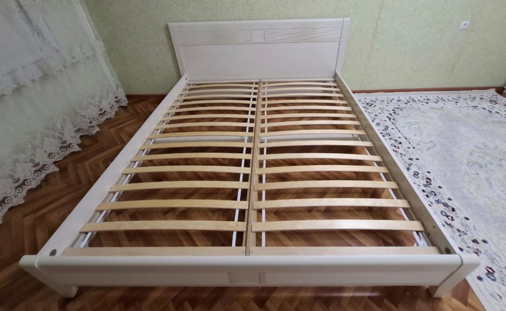 Продается двухспальная кровать