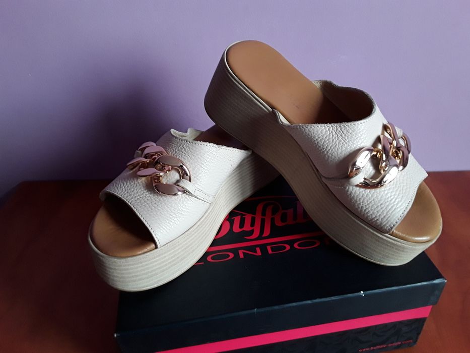 Vând Papucii cu Platforma Piele  Mărimea 37 Italia