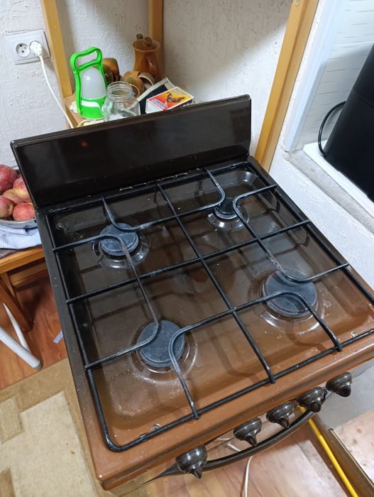 Плита газовая гефест в отличном состоянии