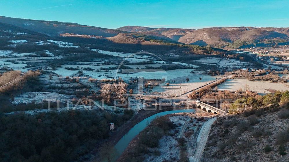 Парцел за продажба в с. Калотина