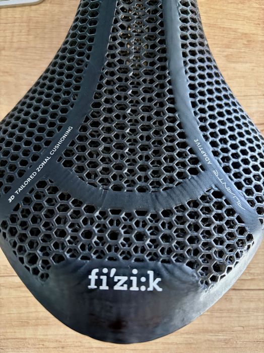 седалка fizik TEMPO ALIANTE R3 ADAPTIVE