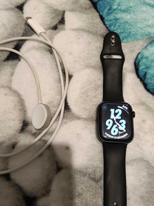 Apple Watch Seria 9 64GB 45 mm Stere excelentă