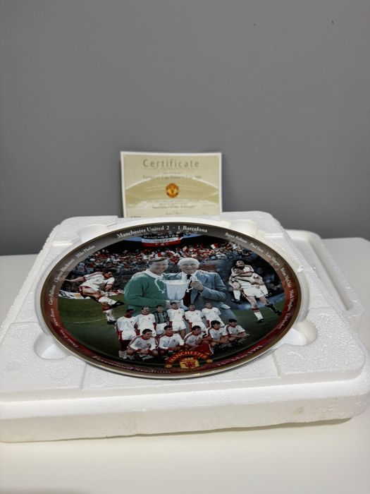 Колекционерска чиния Danbury Mint – Manchester United 1991 (с сертификат и кутия)