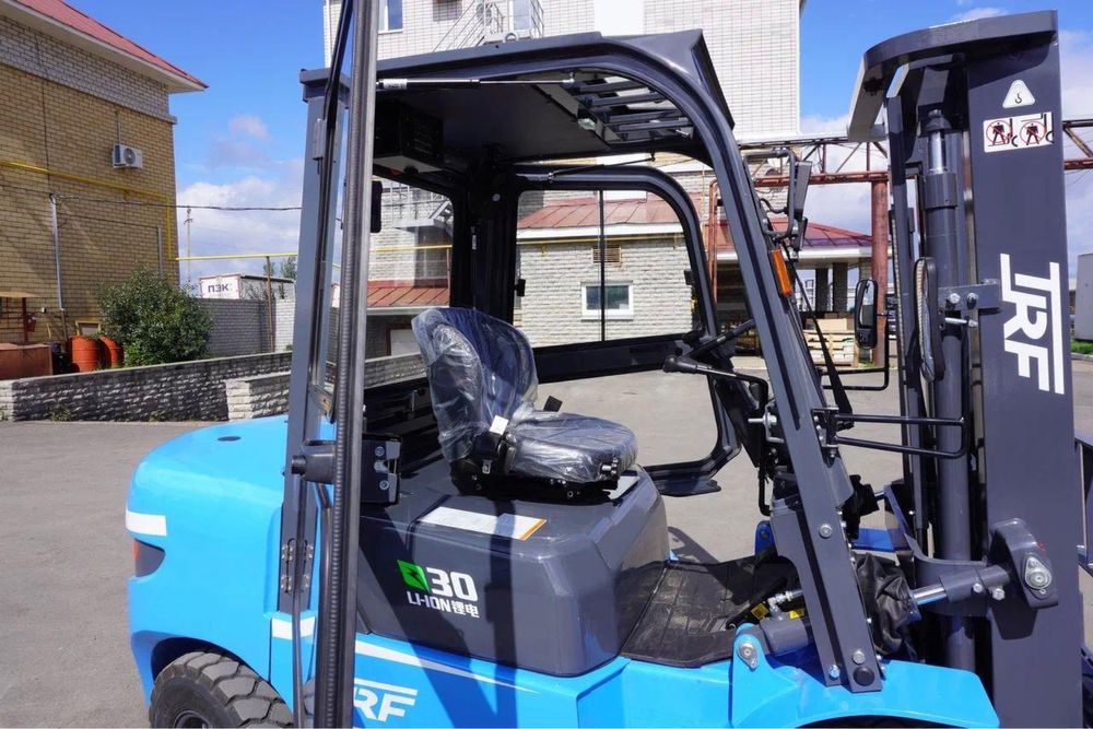 Вилочный погрузчик 3 тонн