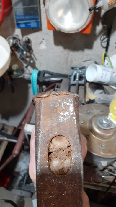 Инструменти - ключове, бургии, триони и длета