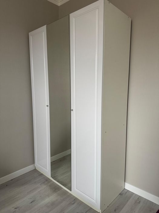 Продам срочно шкаф для одежды