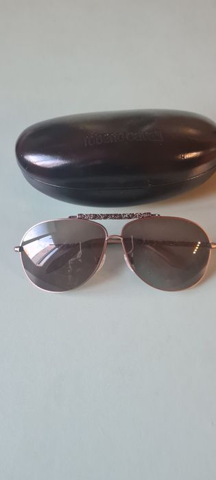 Roberto Cavalli оригинални слънчеви очила с твърд калъф и кърпичка