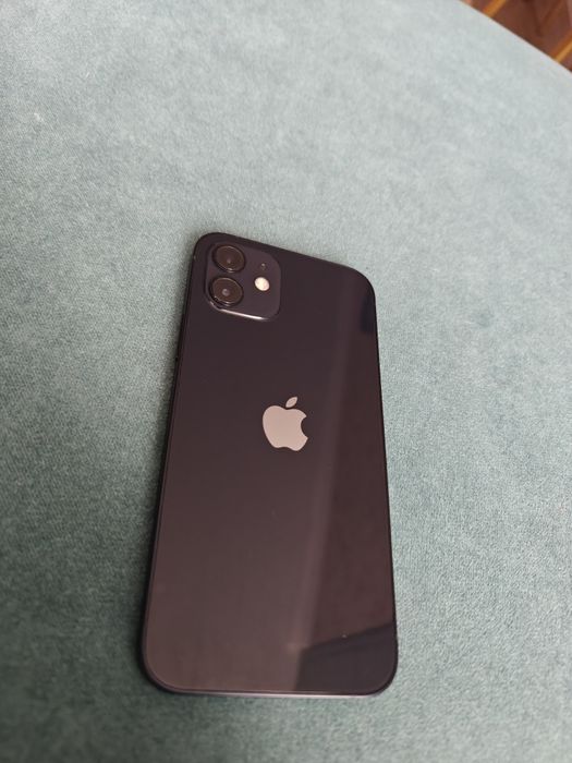 Продам iPhone 12