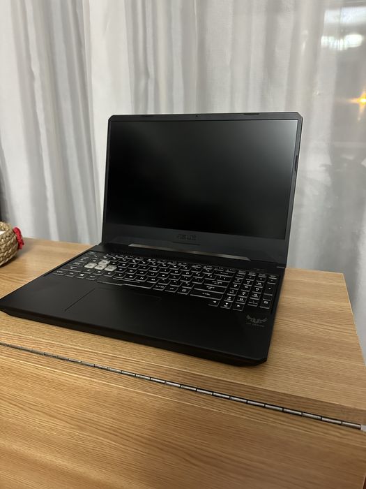 Vând Laptop ASUS TUF Gaming FX505DD