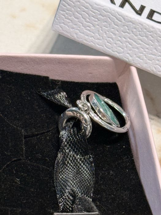 charm pandora stranger things