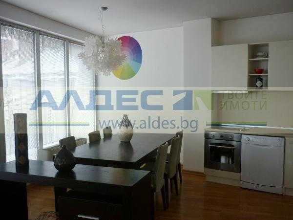 Дава се под наем Тристаен апартамент в София, Докторски паметник - 243 кв.м за 2144.55 € - Снимка #1