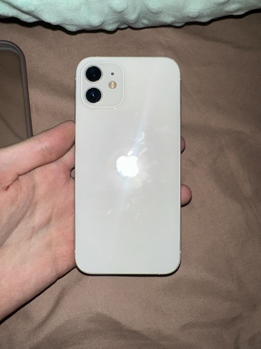 Iphone 12 / 64 гб / 75% аккум