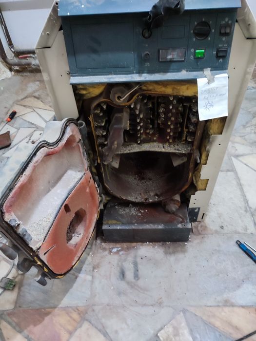 Чистка ремонт газовых котлов.