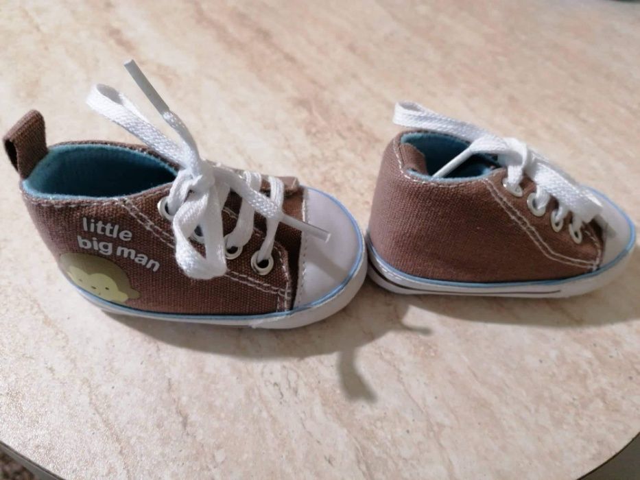 Бебешки обувки 0-6м
