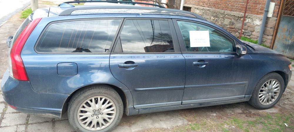 Волво V50. Перфектна и обслужена.