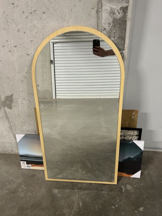 Огледало за стена