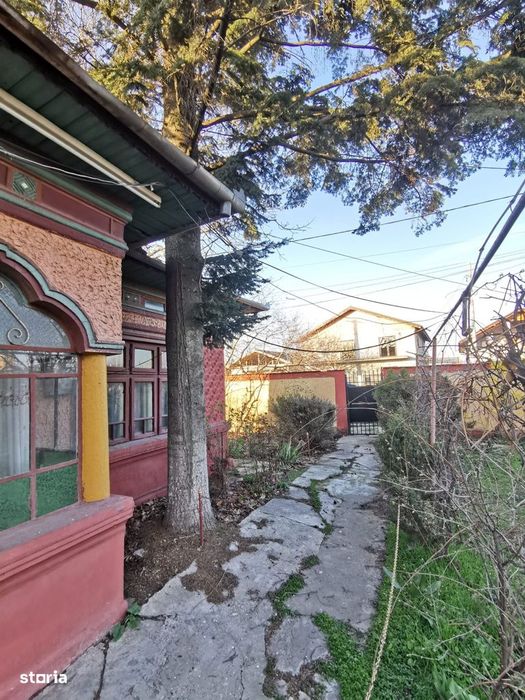 Casă cu teren 1.000 mp în Frumușani, aproape de București