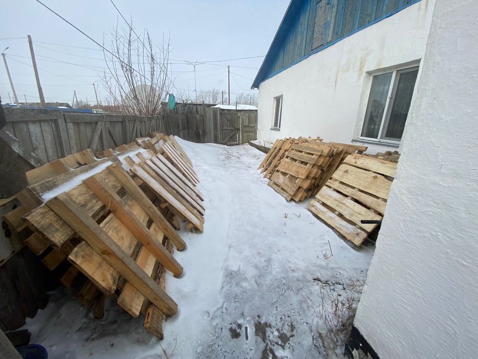 Продам поддоны срочно