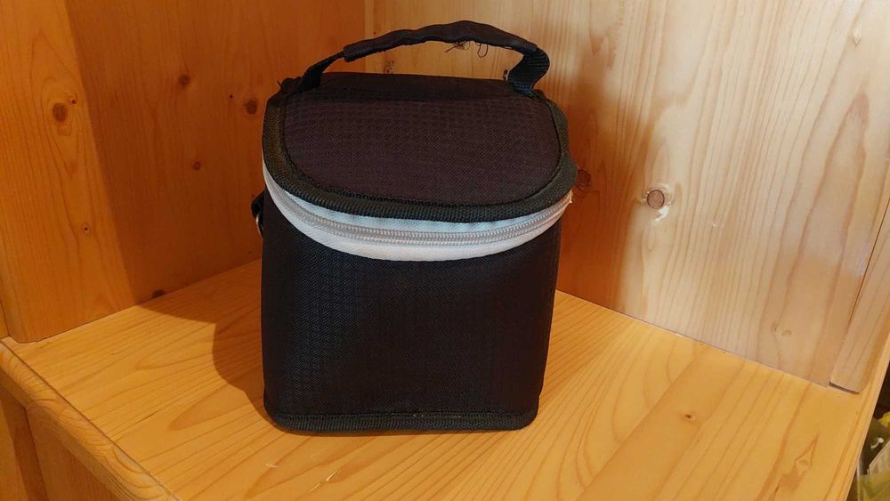 Фотоапарат Canon 1000 D