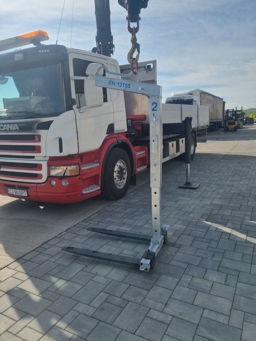 Furca  macara capacitate 2000 kg Palfinger Hiab