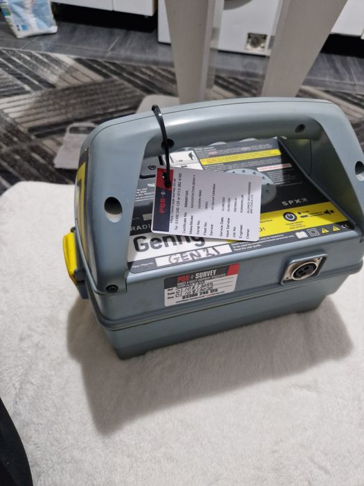 Detector de cabluri și conducte