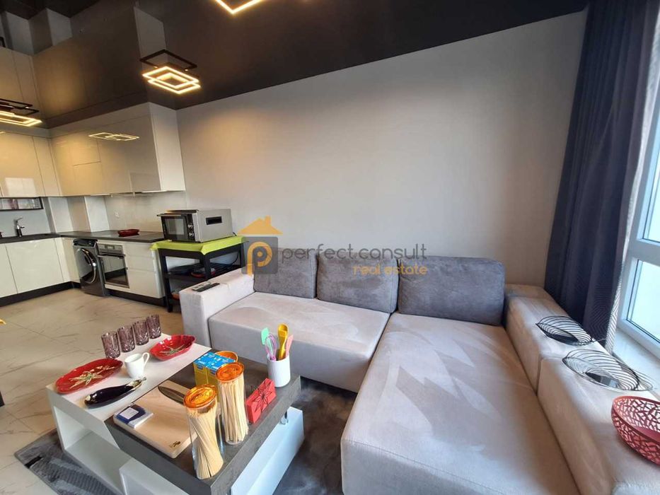 Продава се Двустаен апартамент в Пловдив, Тракия - 76 кв.м за 1994 €/кв.м - Снимка #1