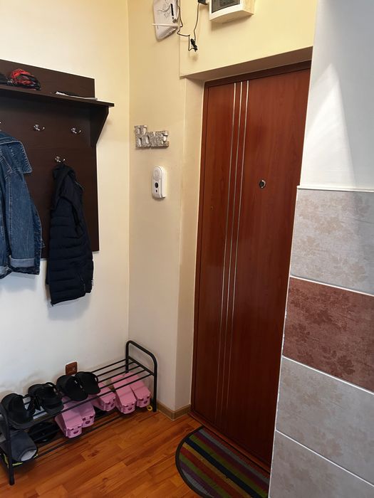 Inchiriez apartament cu 2 camere la parter in zona 300 micalaca