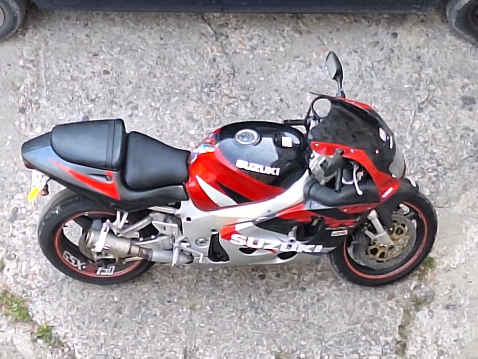 Vând Suzuki gsxr srad 750
