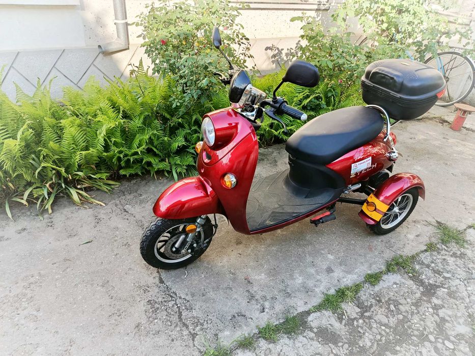 Triciclu electric tip scuter ZTECH ZT-63B TRILUX 3.0, fara permis 25 km/h  rosu