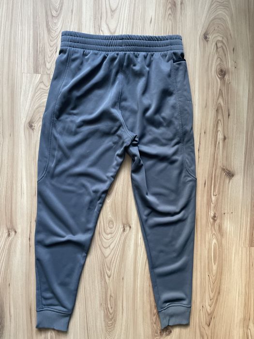 Under Armour / мъжки спортен панталон/долница L