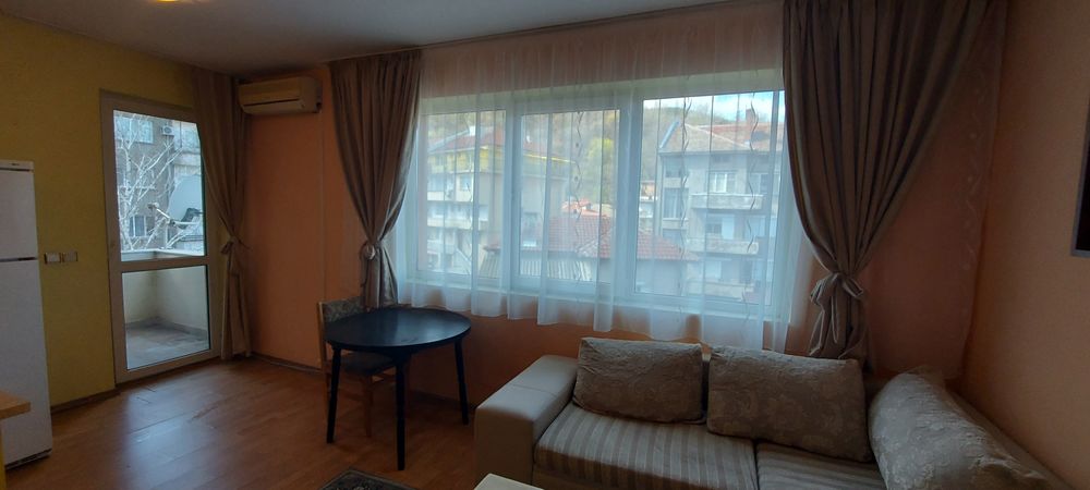 Дава се под наем Двустаен апартамент в Асеновград - 60 кв.м за 306 € - Снимка #2