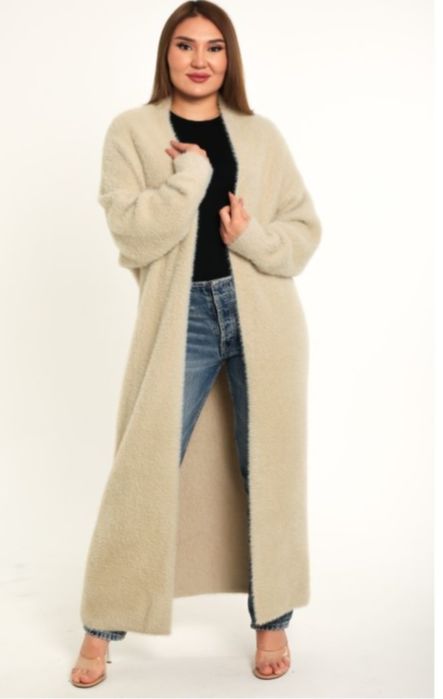 Кардиган тёплый удлинённый.