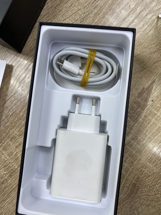 Vivo V70 256Gb (Ос14Б)