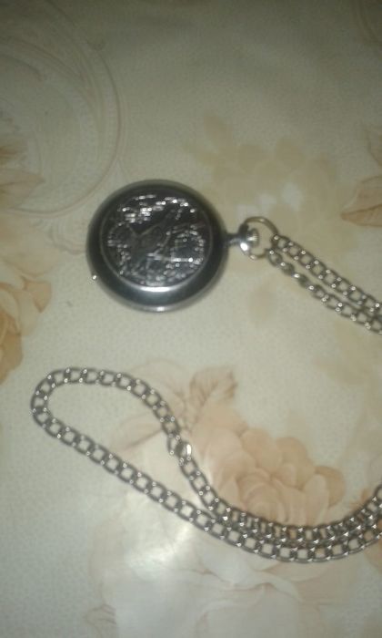 Продам карманные часы.