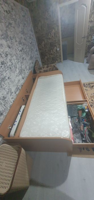 Продам кровать. .