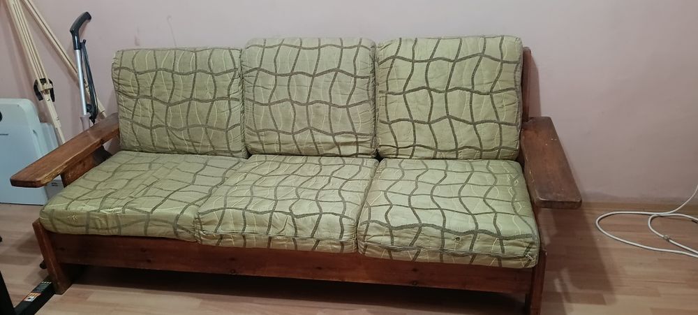 Продава се Диван