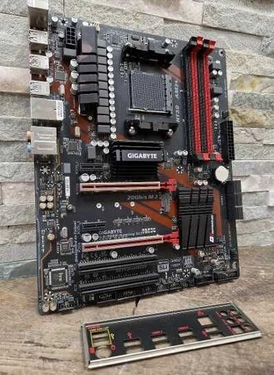 placa baza Gigabyte AM3 990X