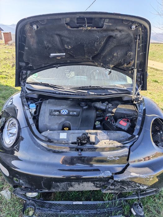 Vând sau dezmembrez Vw new beetle