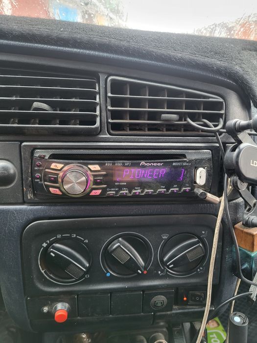 Продам магнитолу Пионер