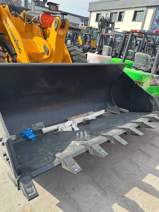 Фронтальный погрузчик Lonking 3 куб, LG855N новый в наличии