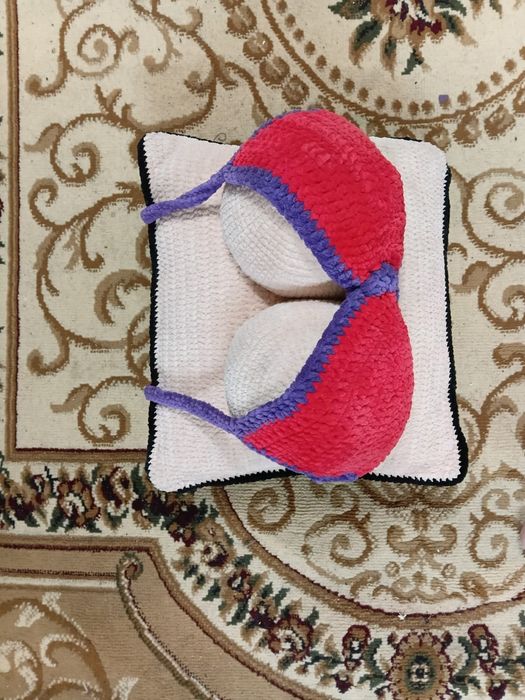 Подушка ручной работы