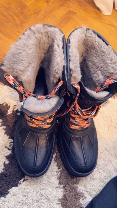 UGG Bocanci - Ashton Addie masura 37