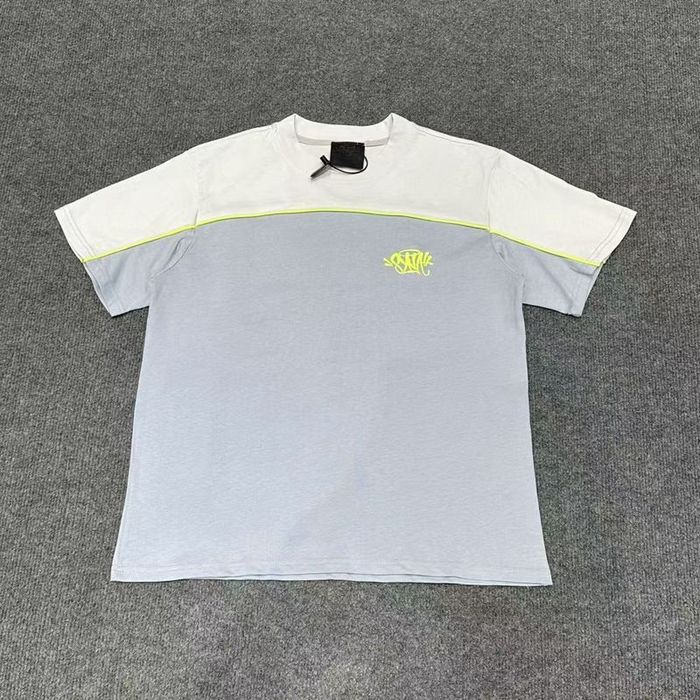 Футболка Syna World