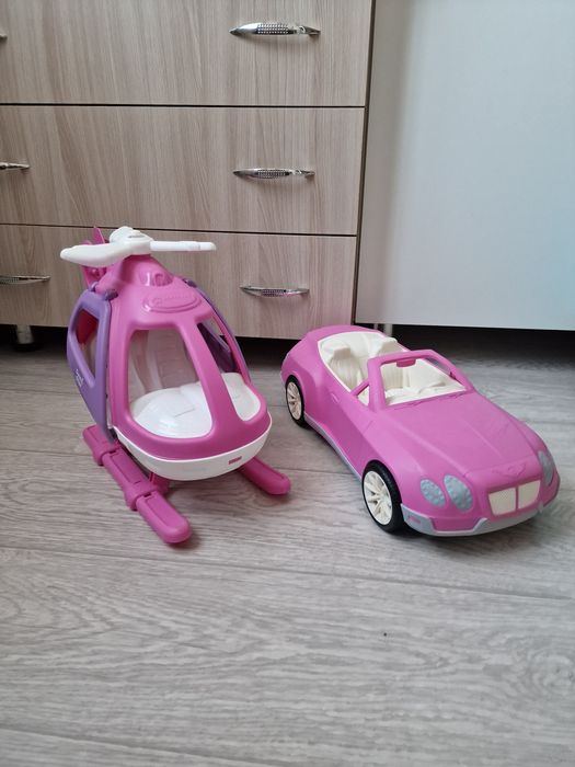 Игрушки машина и вертолёт  для барби