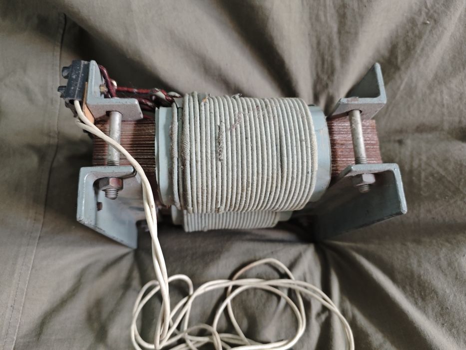 голям стар трансформатор