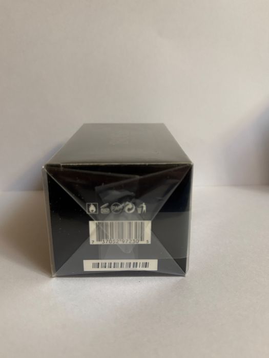 Vând parfum Hugo Boss The Scent